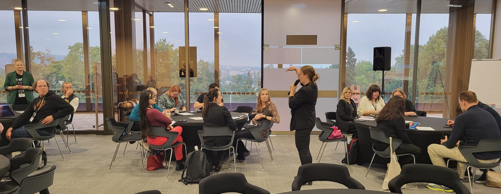 AI-avusteinen yhteiskehittämisen pilotti Creative Skills Week 2025 -tapahtumassa Prahassa