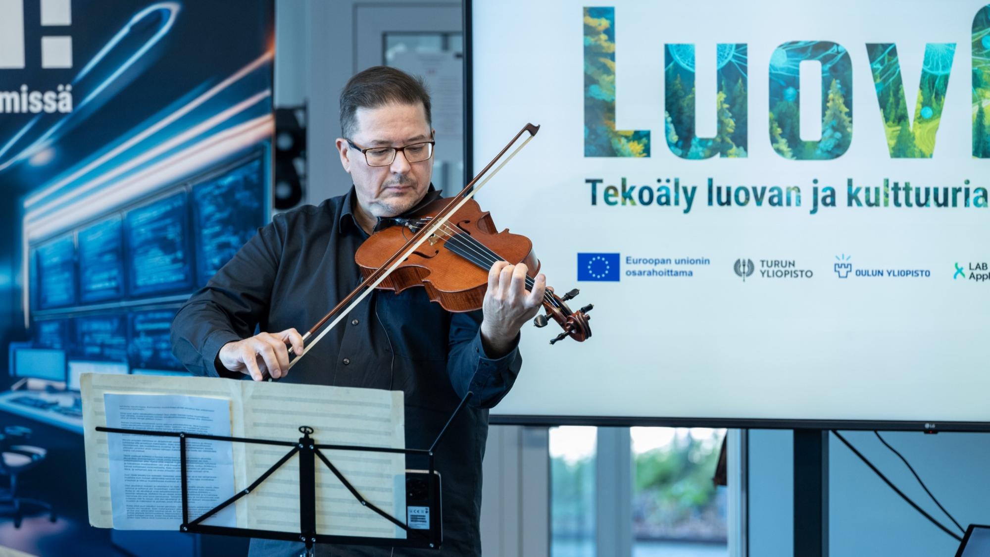 Kuka omistaa tulevaisuuden musiikin ja kuka sillä tienaa?